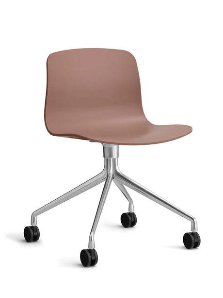 About a Chair AAC14 fra Hay - Soft Brick / Poleret aluminium - Jacobsen Plus