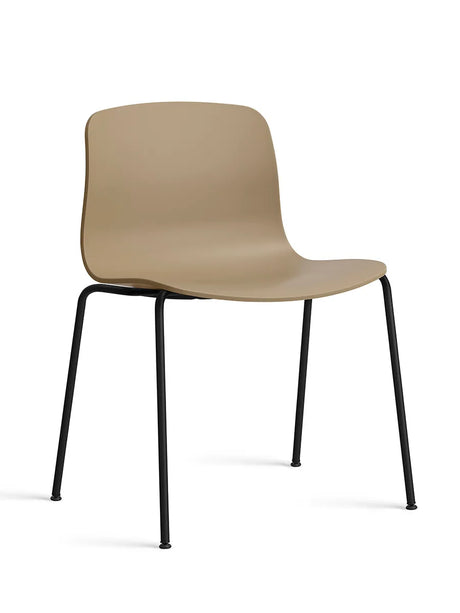 About a Chair AAC16 fra Hay - Clay / Sort pulverlakeret stål - Jacobsen Plus