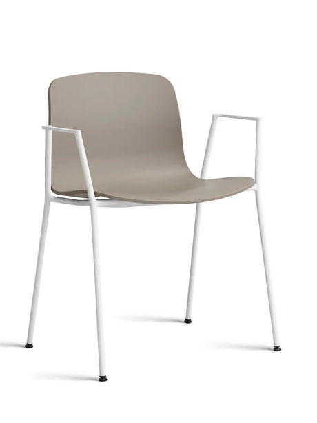 About a Chair AAC18 fra Hay - Khaki / Hvid pulverlakeret stål - Jacobsen Plus