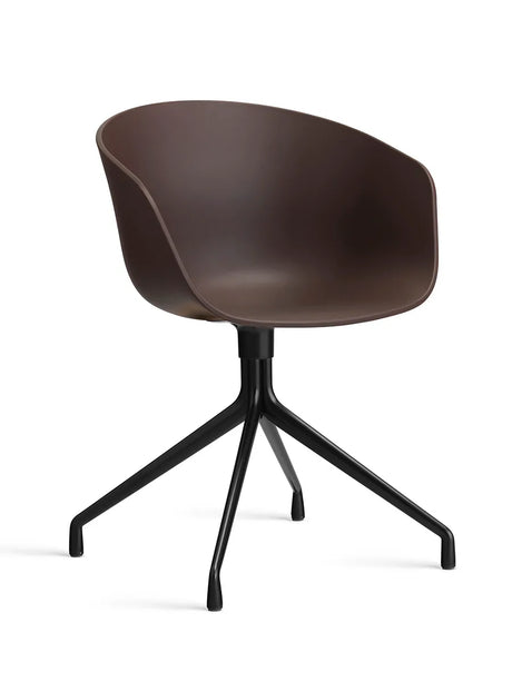 About a Chair AAC20 fra Hay - Raisin / Sort pulverlakeret aluminum - Jacobsen Plus