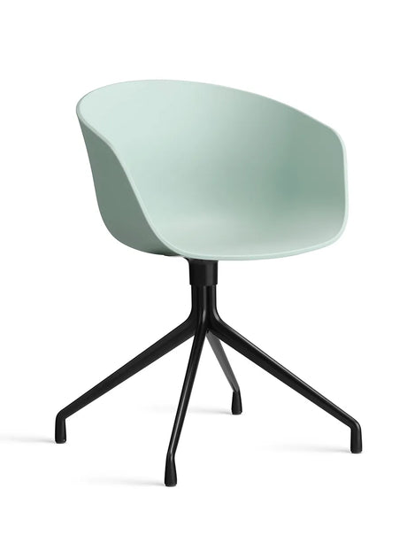 About a Chair AAC20 fra Hay - Dusty Mint / Sort pulverlakeret aluminum - Jacobsen Plus