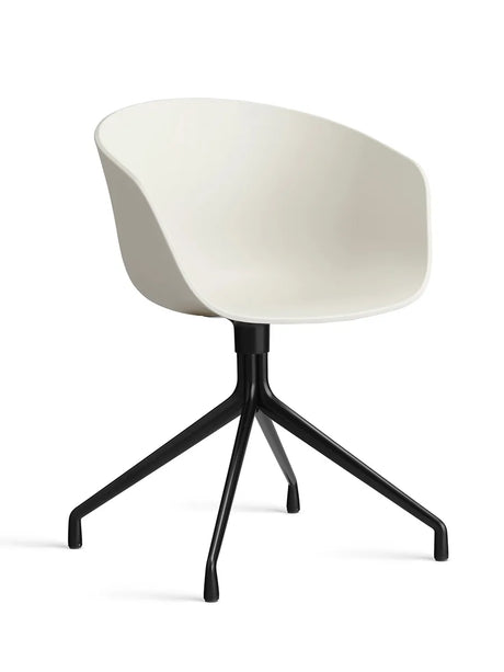 About a Chair AAC20 fra Hay - Melange Cream / Sort pulverlakeret aluminum - Jacobsen Plus