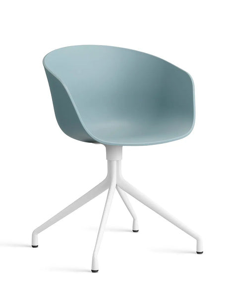 About a Chair AAC20 fra Hay - Dusty blue / Hvid pulverlakeret aluminium - Jacobsen Plus