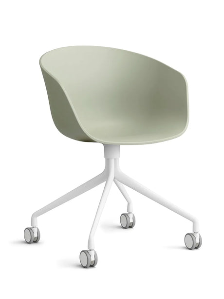 About a Chair AAC24 von Hay - Pastellgrün / Weißes pulverbeschichtetes Aluminium - Jacobsen Plus