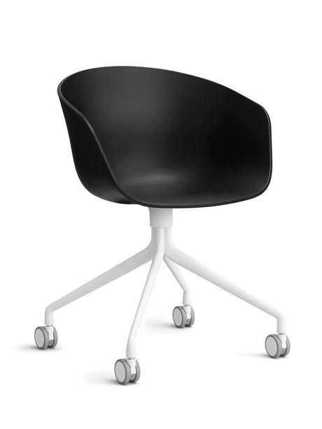 About a Chair AAC24 von Hay - Schwarz / Weißes pulverbeschichtetes Aluminium - Jacobsen Plus