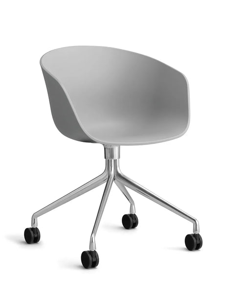 About a Chair AAC24 von Hay - Concrete Grau / Poliertes Aluminium - Jacobsen Plus