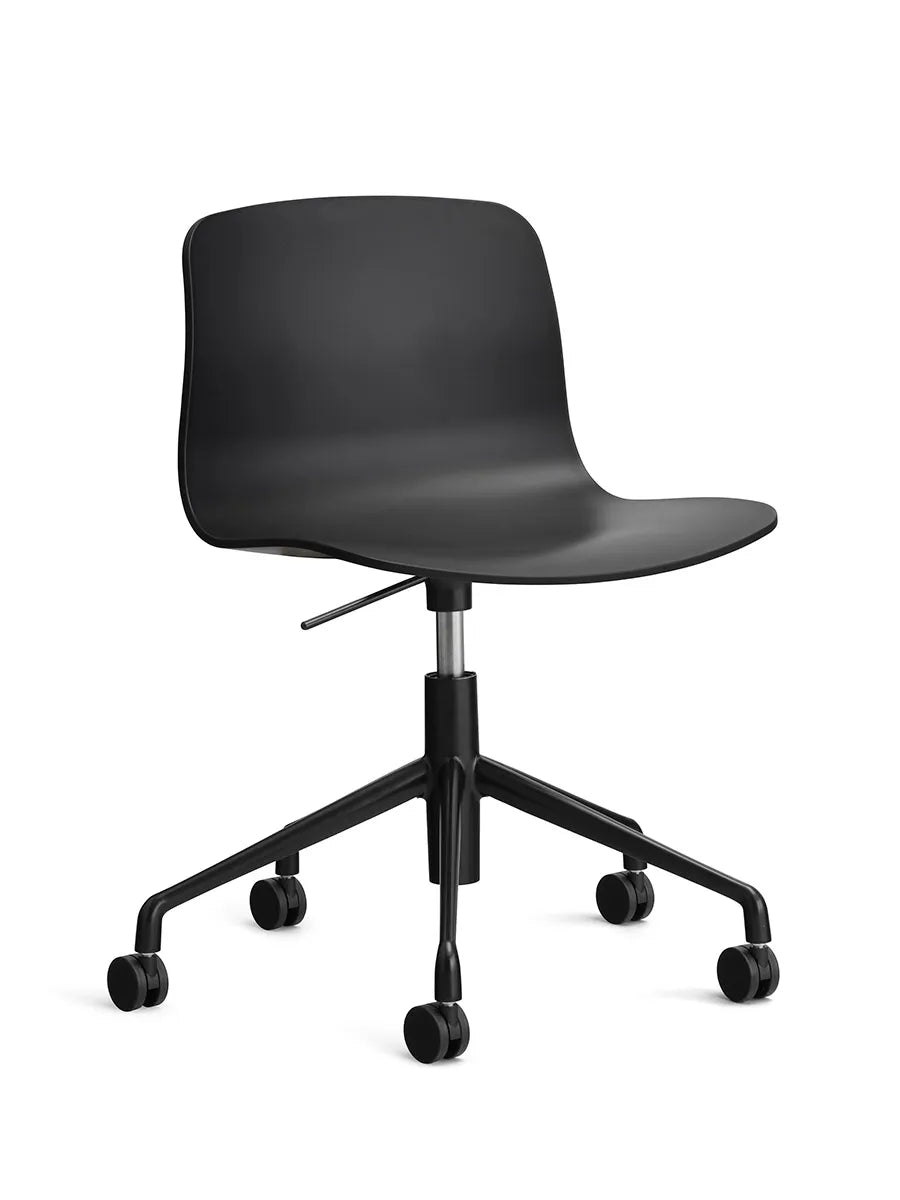 About a Chair AAC50 fra Hay - Black / Sort pulverlakeret aluminum - Jacobsen Plus