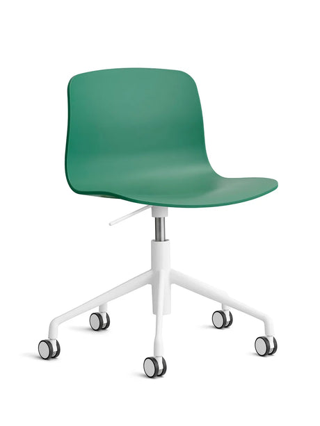 About a Chair AAC50 fra Hay - Teal Green / Hvid pulverlakeret aluminium - Jacobsen Plus