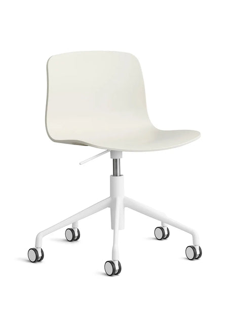 About a Chair AAC50 fra Hay - Melange Cream / Hvid pulverlakeret aluminium - Jacobsen Plus