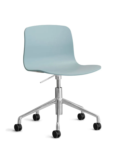 About a Chair AAC50 fra Hay - Dusty Blue / Poleret aluminium - Jacobsen Plus