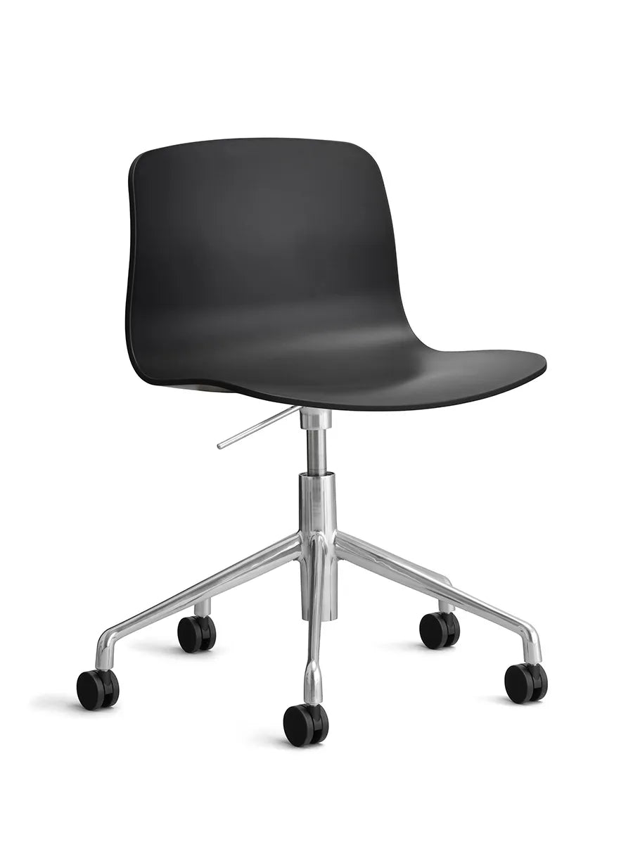About a Chair AAC50 fra Hay - Black / Poleret aluminium - Jacobsen Plus