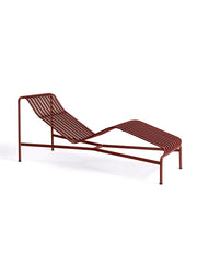 Palissade Chaise Longue, iron red von HAY