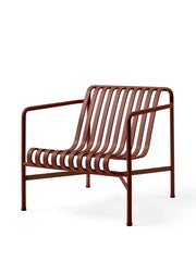 Palissade Lounge Chair Low, iron red fra Hay