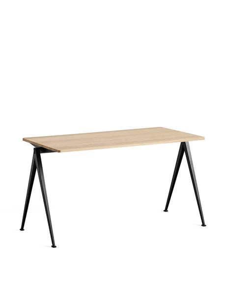 Pyramid 01 Tisch von Hay - Lakeret Eg (mat lak) / Schwarz pulverbeschichteter Stahl / 140 x 65 cm - Jacobsen Plus