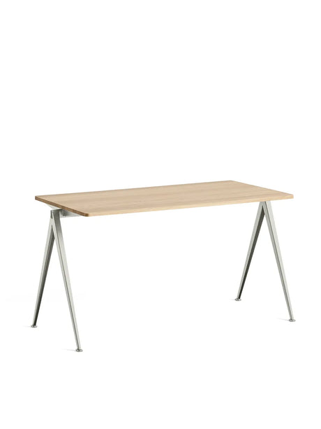 Pyramid 01 Tisch von Hay - Lakeret Eg (mat lak) / Beige pulverbeschichteter Stahl / 140 x 65 cm - Jacobsen Plus