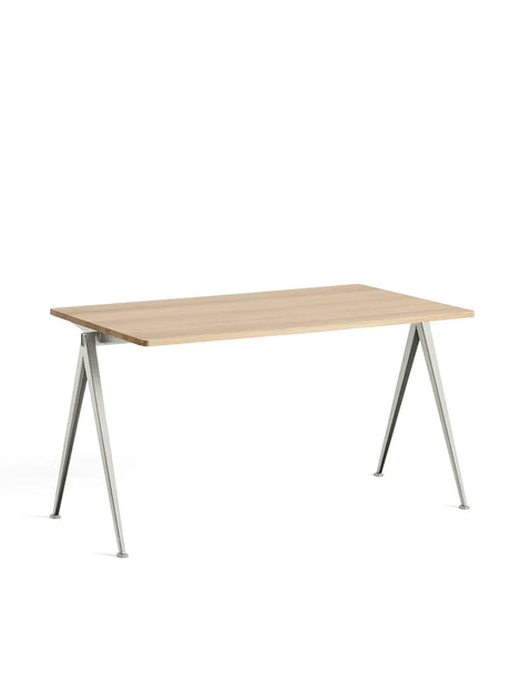 Pyramid 01 Tisch von Hay - Lakeret Eg (mat lak) / Beige pulverbeschichteter Stahl / 140 x 75 cm - Jacobsen Plus