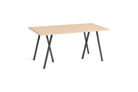 Loop Stand Table, 160 cm fra Hay - Lakeret eg / Black - Jacobsen Plus