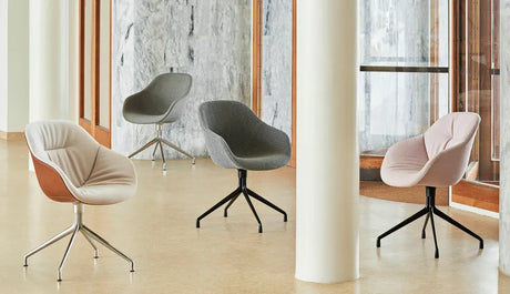 About a Chair AAC121 von HAY - Steelcut / Schwarz pulverbeschichtetes Aluminium - Jacobsen Plus