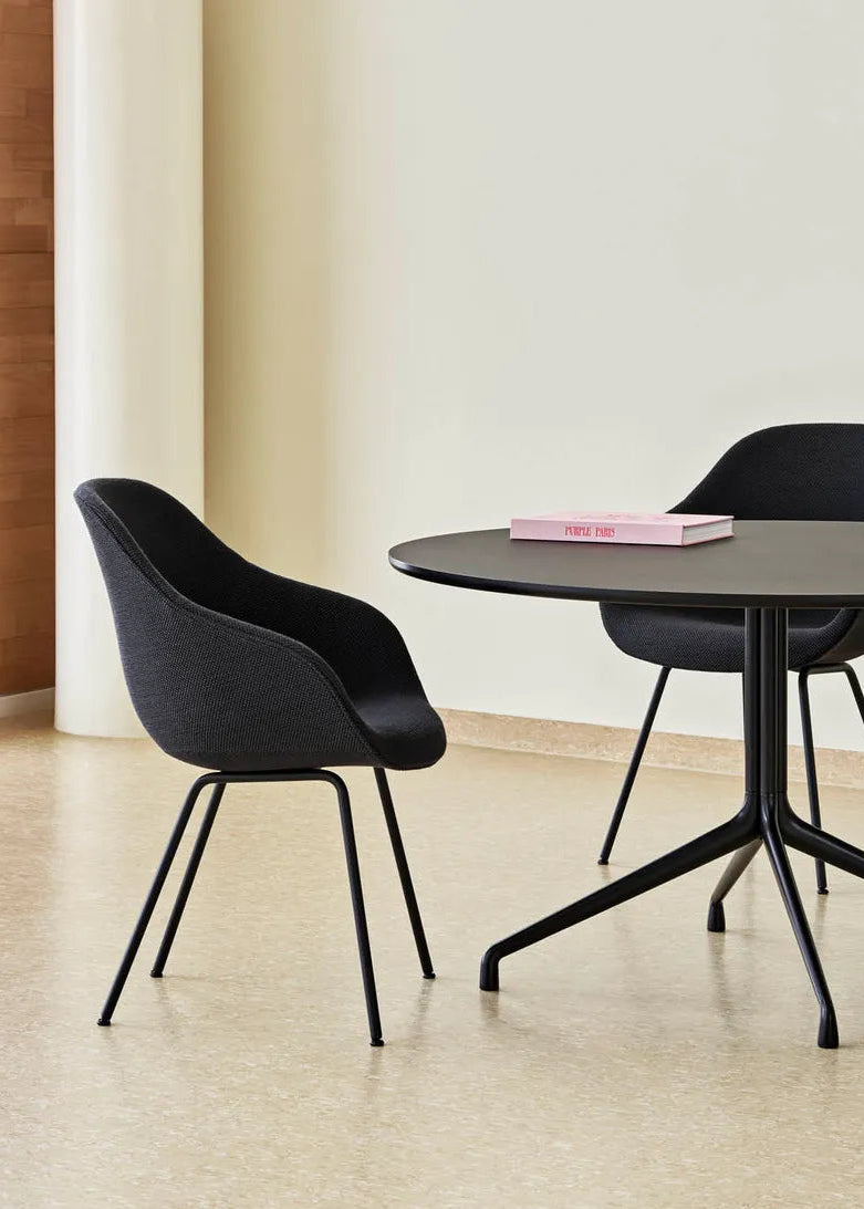 About a Chair AAC127 fra Hay