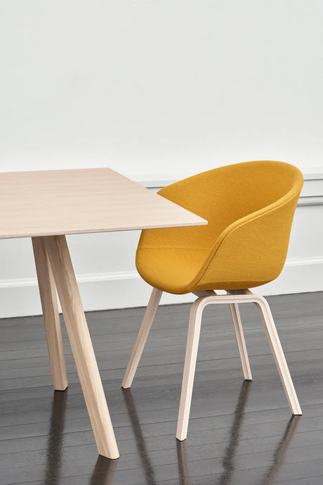 About a Chair AAC23 von HAY - Steelcut / Lackierte Eiche - Jacobsen Plus