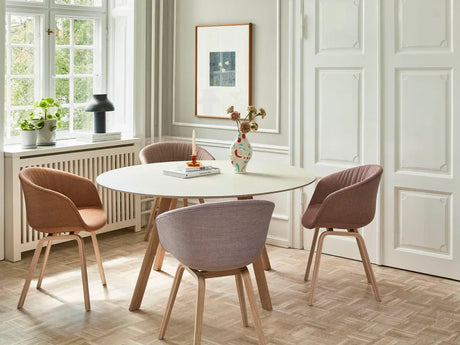 About a Chair AAC23 Soft von HAY - Preisklasse 1 / Lackierte Eiche - Jacobsen Plus