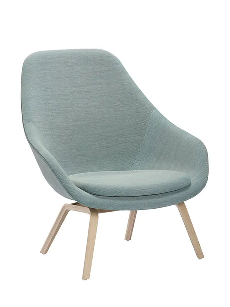 About a Lounge Chair high AAL93 von Hay - Steelcut / Lackierte Eiche - Jacobsen Plus