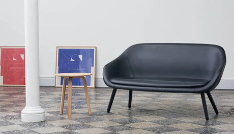 About a Lounge Sofa von HAY - Steelcut / Lackierte Eiche - Jacobsen Plus