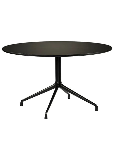 About a Table AAT20 Esstisch von HAY - Ø 80 x H 74 cm / Schwarz pulverbeschichtetes Aluminium / Schwarzes Linoleum - Jacobsen Plus