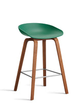 About a Stool AAS32 von HAY - Niedrig - B 50 x T 43 x H 64-75 cm / Türkisgrün / Lackierte Walnuss - Jacobsen Plus