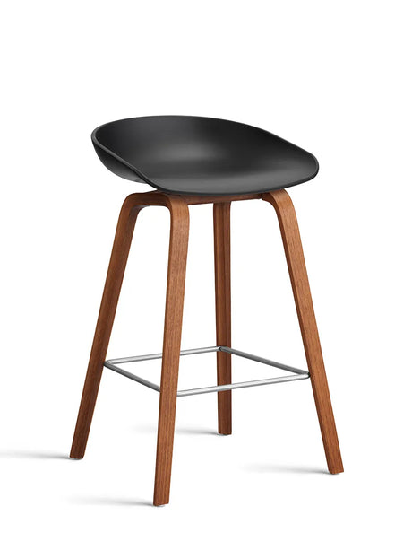 About a Stool AAS32 von HAY - Niedrig - B 50 x T 43 x H 64-75 cm / Schwarz / Lackierte Walnuss - Jacobsen Plus