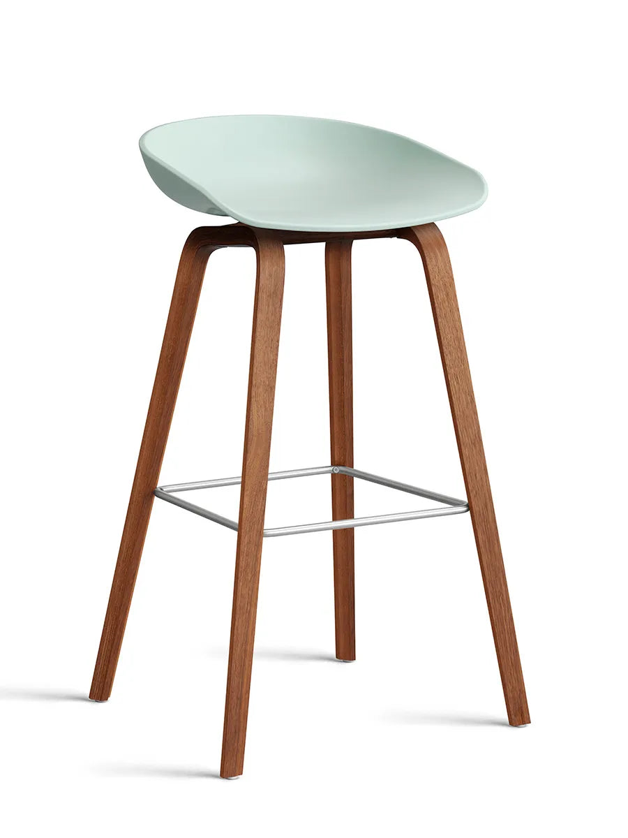 About a Stool AAS32 von HAY - Hoch - B 50 x T 46 x H 74-85 cm / Dusty Mint / Lackierte Walnuss - Jacobsen Plus