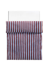 Été Bettbezug, Bordeaux und Sky Blue von HAY - 1 - Jacobsen Plus