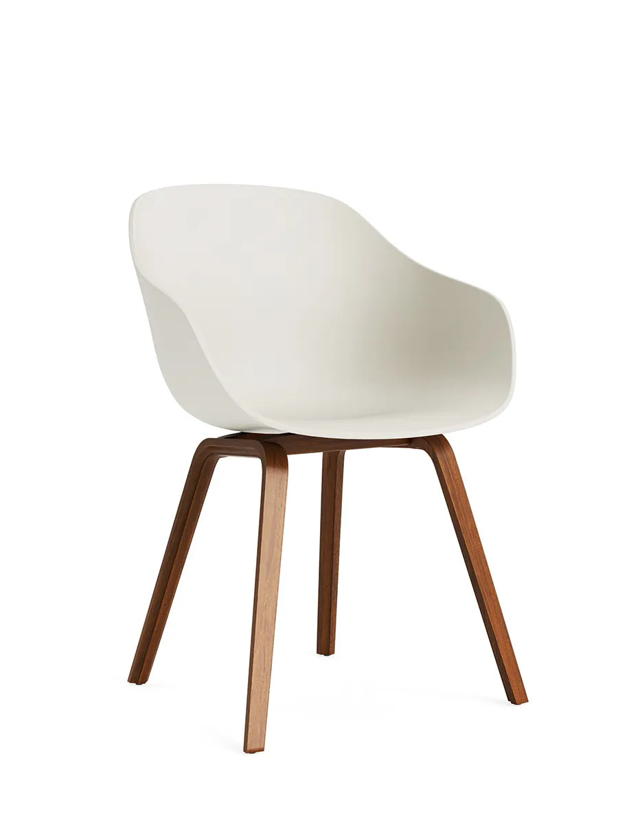  - Melange Cream / Lakeret valnød - Jacobsen Plus