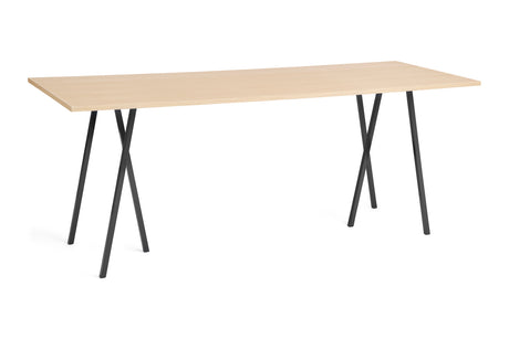 Loop Stand High Table, 250 cm fra Hay - Lakeret eg / Black - Jacobsen Plus