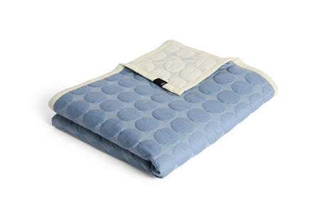 HAY Mega Dot Organic Bettüberwurf, 260x260 cm - Dusty Blue - Jacobsen Plus