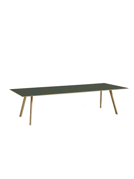 CPH30 Tisch, 300 cm von HAY - Grünem Linoleum / Lackierte Eiche / L: 300 x B: 120 x H: 74 cm - Jacobsen Plus