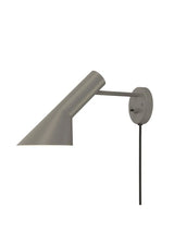 AJ Væglampe fra Louis Poulsen - Warm Grey - Jacobsen Plus