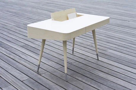 AK 1330 Point Skrivebord fra Naver Collection - Esche / Seifenbehandelt - Jacobsen Plus