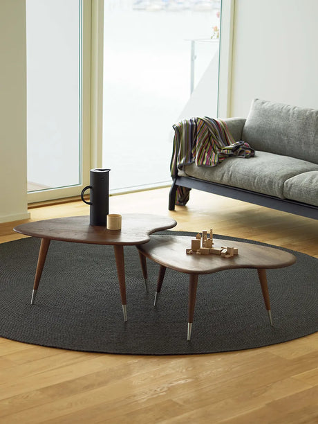 Strawberry Couchtisch fra Naver Collection - Geölt Esche / Sitzhöhe: 40 cm / Mit Stahlkappen - Jacobsen Plus