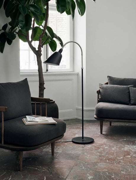 AJ7 Bellevue Stehleuchte von Arne Jacobsen - Black & Brass - Jacobsen Plus