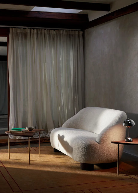 Margas LC3 Sofa von &Tradition - Zero 0011 / Schwarz gebeizte Eg - Jacobsen Plus