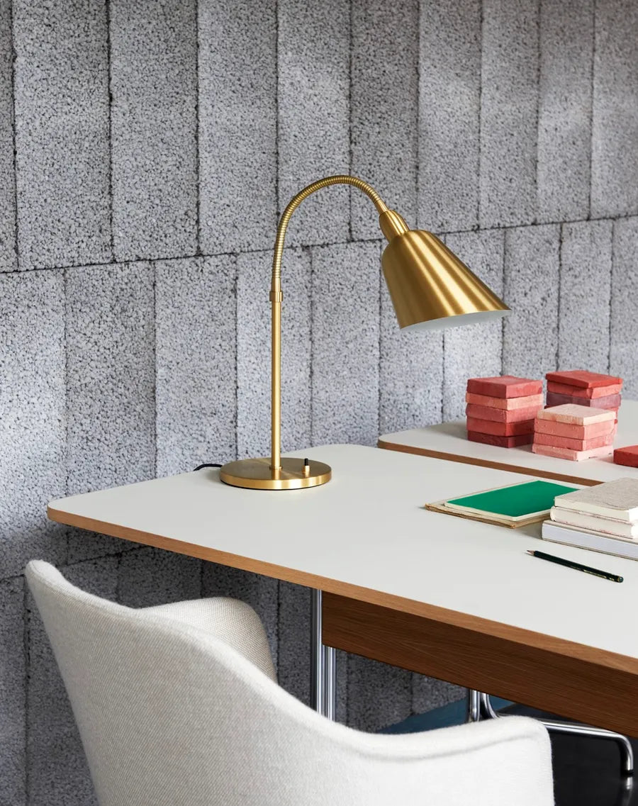 Pavilion Skrivebord AV16 fra &Tradition