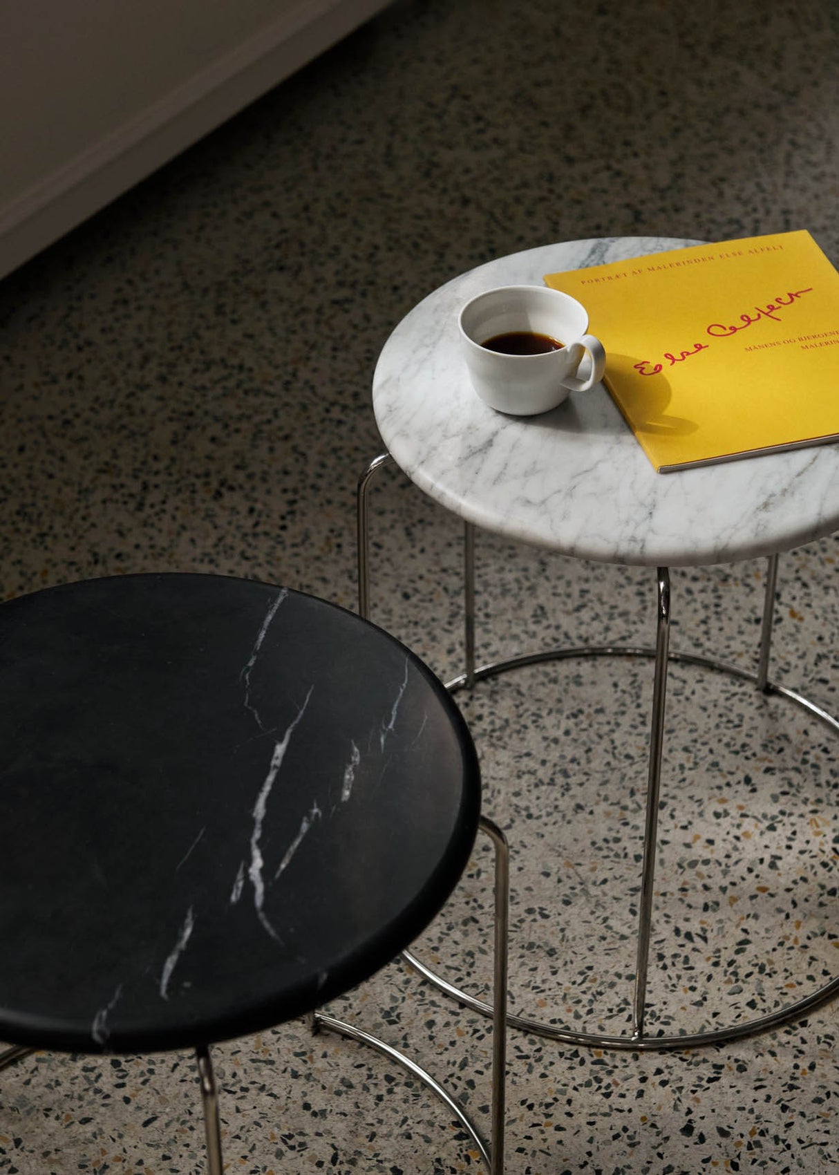 Wire Stool Marble Top VP11 von Verner Panton - 1 - Jacobsen Plus