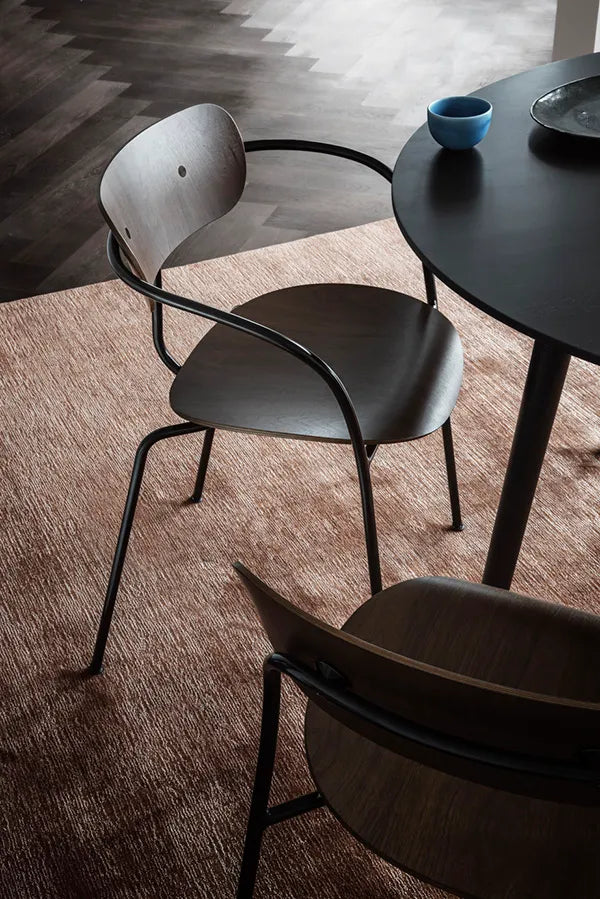 Pavilion Stol AV1 fra &Tradition