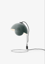Flowerpot VP4 Tischleuchte af Verner Panton - Stone Blue - Jacobsen Plus
