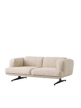 Inland AV22 Sofa von &Tradition - Clay 0011 - Jacobsen Plus