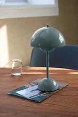 Flowerpot VP9 portable bordlampe af Verner Panton - 21 - Jacobsen Plus