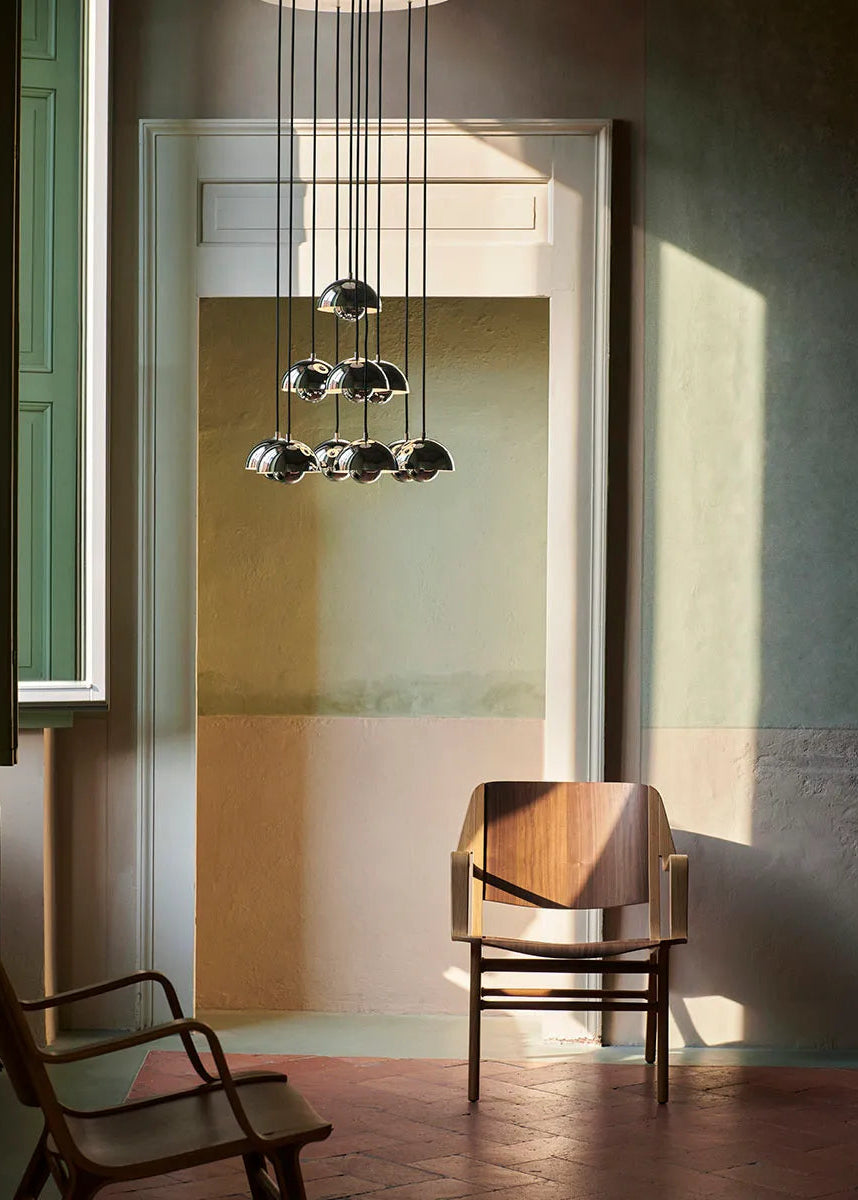 Flowerpot Chandelier VP10, 10 pendants reversed fra &Tradition