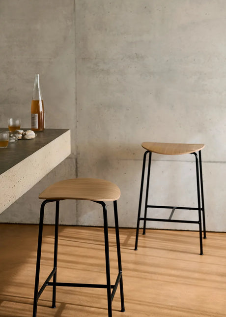 Pavilion Counter Stool AV37 fra &Tradition - 2 - Jacobsen Plus