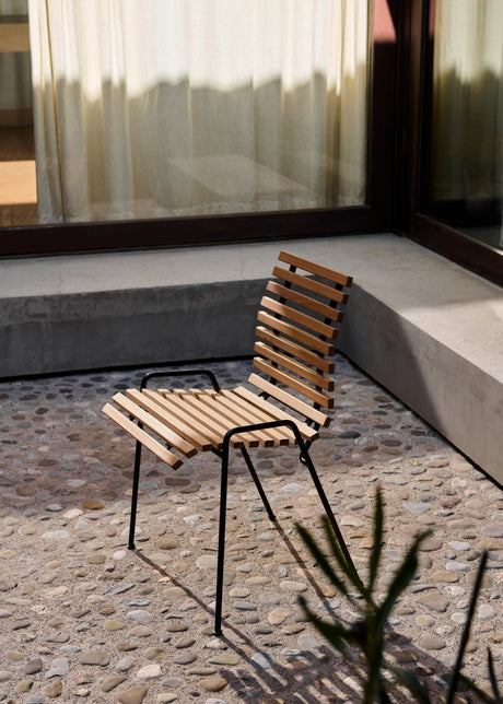 RHF Terrace Cafésæt in Teak/Schwarz mit 2 Stühlen und 1 Tisch von &Tradition - 5 - Jacobsen Plus